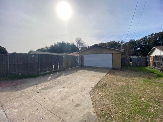 1201 Mossvine Drive, Plano, TX 75023