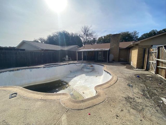 1201 Mossvine Drive, Plano, TX 75023