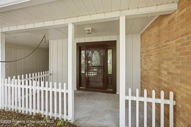 5434 County Road 122N, Wildwood, FL 34785