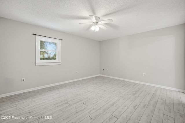 5434 County Road 122N, Wildwood, FL 34785