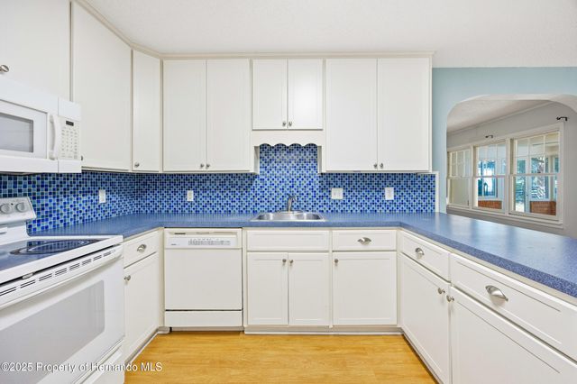 5434 County Road 122N, Wildwood, FL 34785