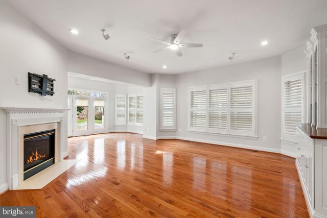 9185 TOPAZ ST, Fairfax, VA 22031