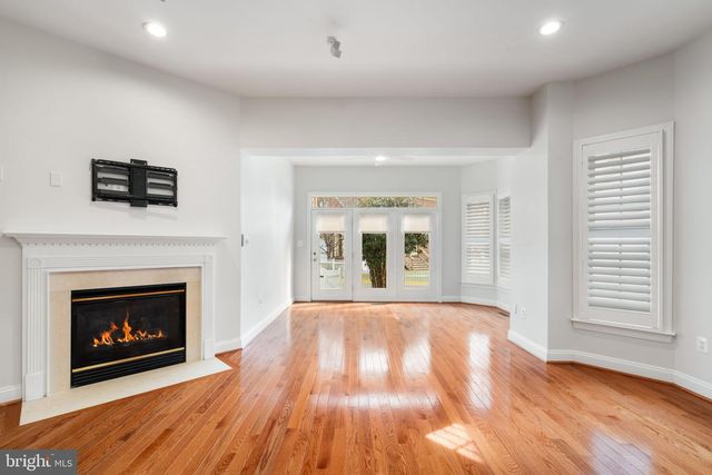 9185 TOPAZ ST, Fairfax, VA 22031
