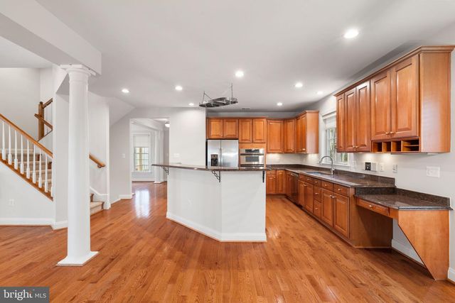 9185 TOPAZ ST, Fairfax, VA 22031