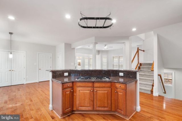 9185 TOPAZ ST, Fairfax, VA 22031