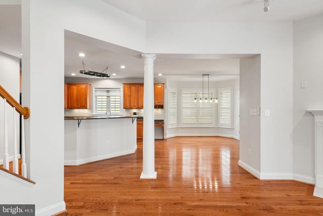 9185 TOPAZ ST, Fairfax, VA 22031