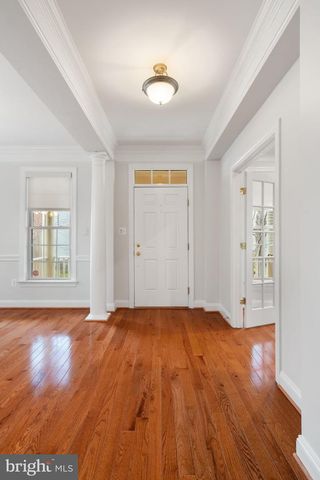 9185 TOPAZ ST, Fairfax, VA 22031