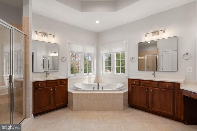 9185 TOPAZ ST, Fairfax, VA 22031