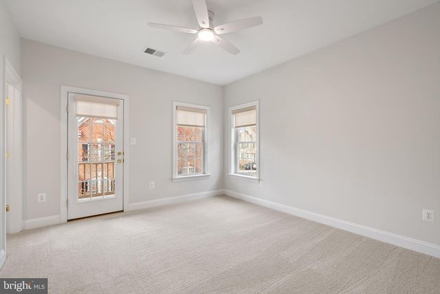 9185 TOPAZ ST, Fairfax, VA 22031