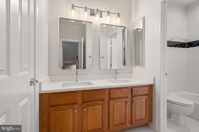 9185 TOPAZ ST, Fairfax, VA 22031