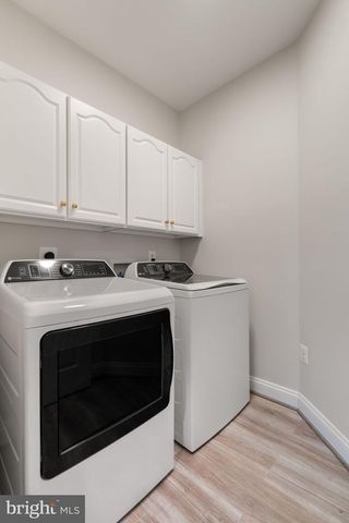 9185 TOPAZ ST, Fairfax, VA 22031
