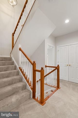 9185 TOPAZ ST, Fairfax, VA 22031