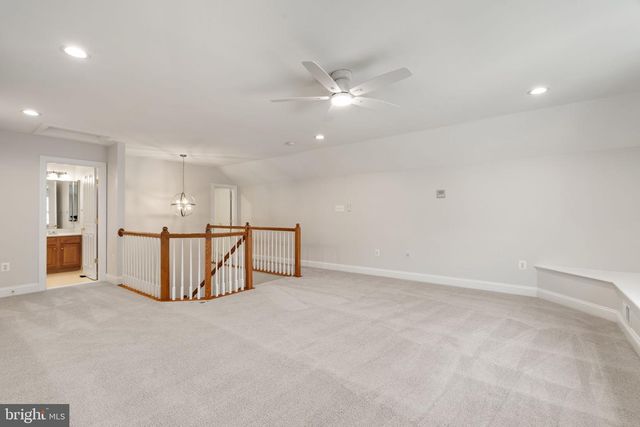 9185 TOPAZ ST, Fairfax, VA 22031