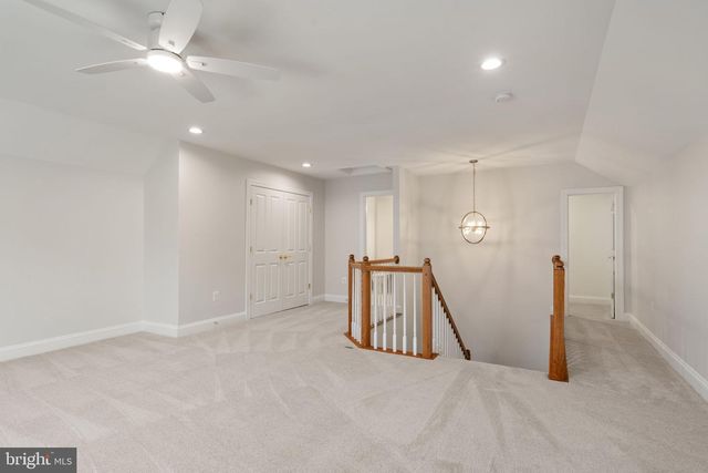 9185 TOPAZ ST, Fairfax, VA 22031
