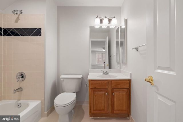 9185 TOPAZ ST, Fairfax, VA 22031