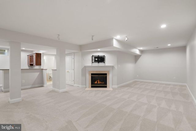 9185 TOPAZ ST, Fairfax, VA 22031