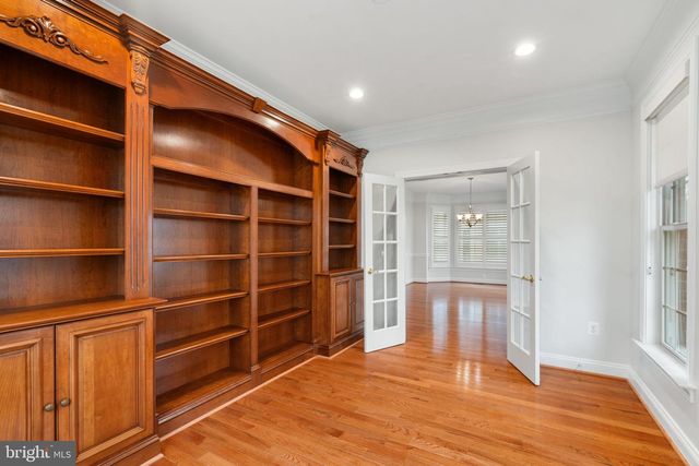 9185 TOPAZ ST, Fairfax, VA 22031