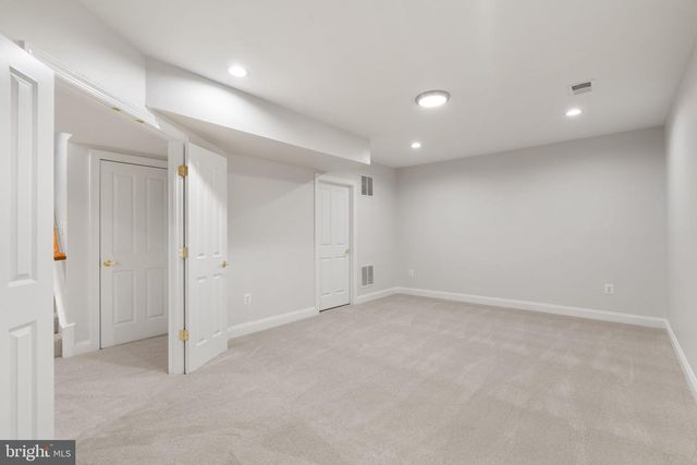 9185 TOPAZ ST, Fairfax, VA 22031