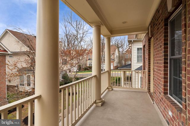 9185 TOPAZ ST, Fairfax, VA 22031