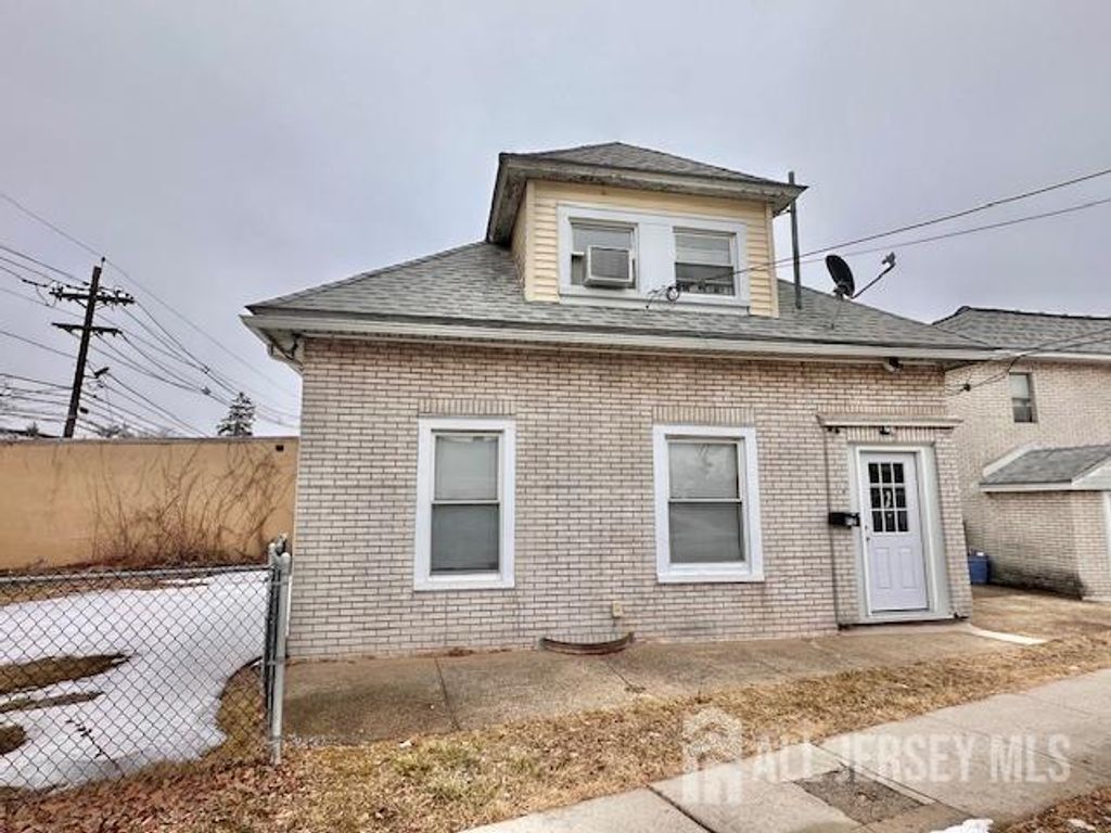 121 Kossuth Street 2, Franklin, NJ 08873