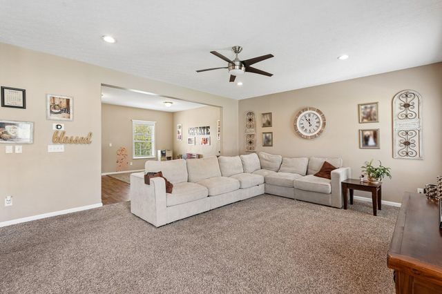 1601 Fox Fire Drive, Marysville, OH 43040