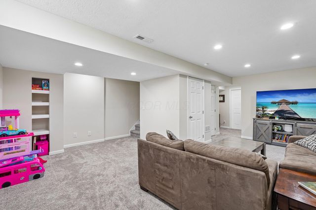 1601 Fox Fire Drive, Marysville, OH 43040