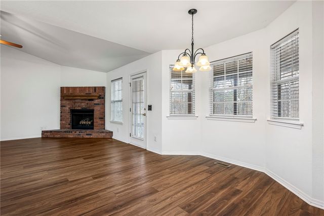 2 Millom Lane, Bella Vista, AR 72714