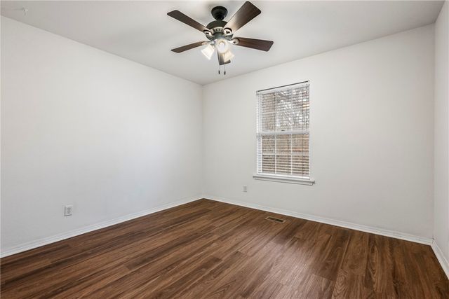 2 Millom Lane, Bella Vista, AR 72714