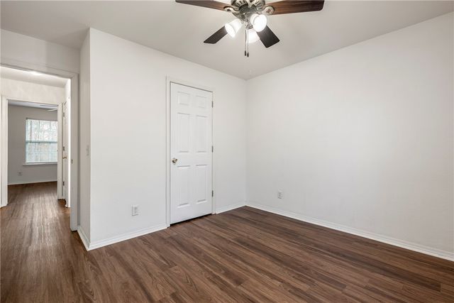 2 Millom Lane, Bella Vista, AR 72714