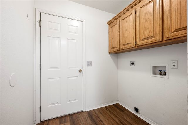 2 Millom Lane, Bella Vista, AR 72714