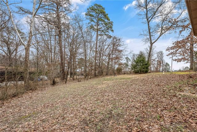 2 Millom Lane, Bella Vista, AR 72714