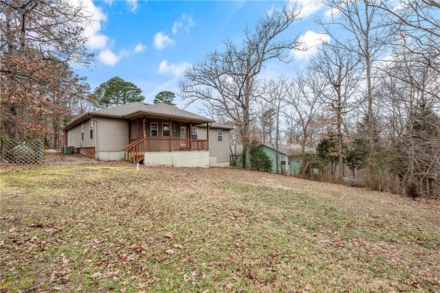 2 Millom Lane, Bella Vista, AR 72714