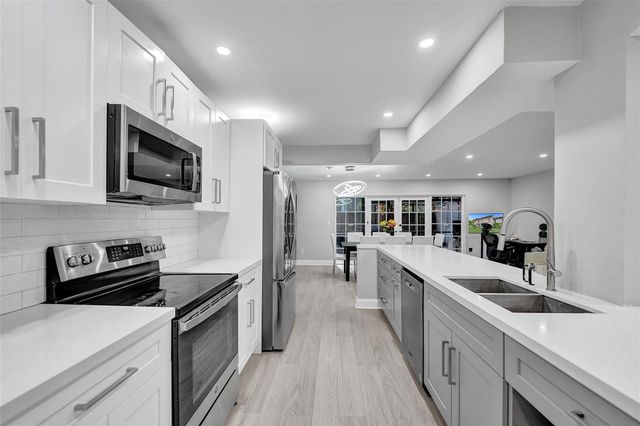 3301 Raleigh Street 4B, Hollywood, FL 33021