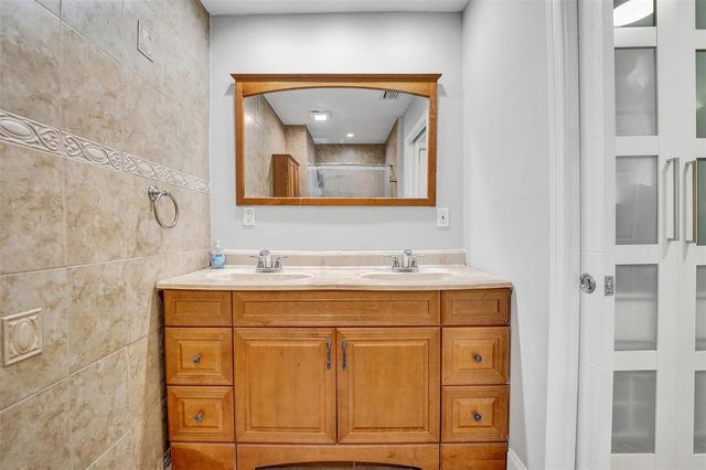 3301 Raleigh Street 4B, Hollywood, FL 33021