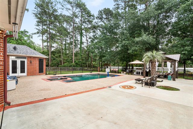 15019 Timbershire Court, Magnolia, TX 77355