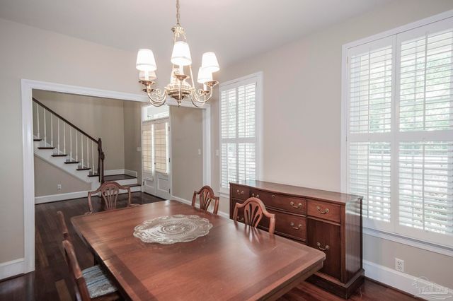 151 Mockingbird Ln, Atmore, AL 36502