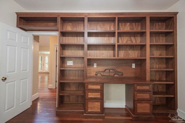 151 Mockingbird Ln, Atmore, AL 36502