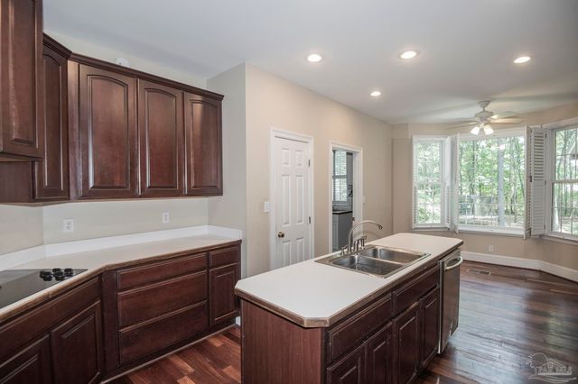 151 Mockingbird Ln, Atmore, AL 36502