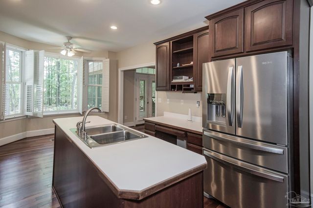 151 Mockingbird Ln, Atmore, AL 36502