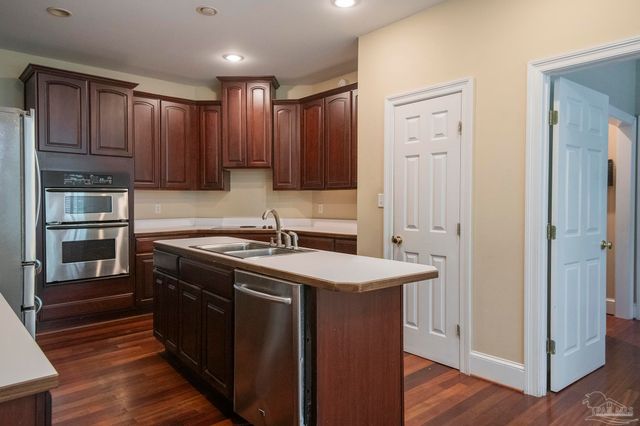 151 Mockingbird Ln, Atmore, AL 36502