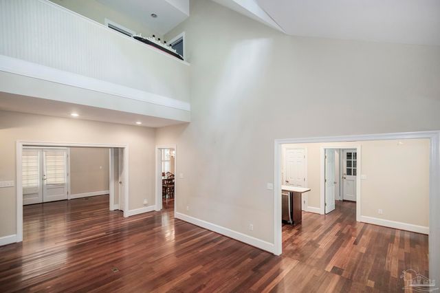 151 Mockingbird Ln, Atmore, AL 36502