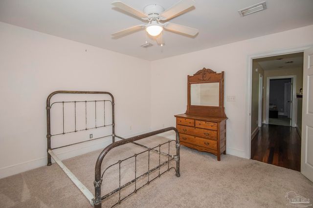 151 Mockingbird Ln, Atmore, AL 36502