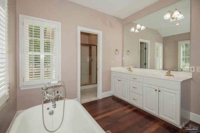 151 Mockingbird Ln, Atmore, AL 36502