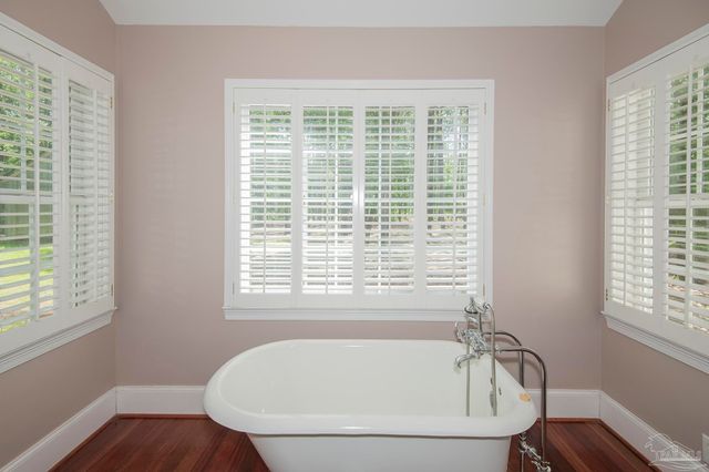 151 Mockingbird Ln, Atmore, AL 36502