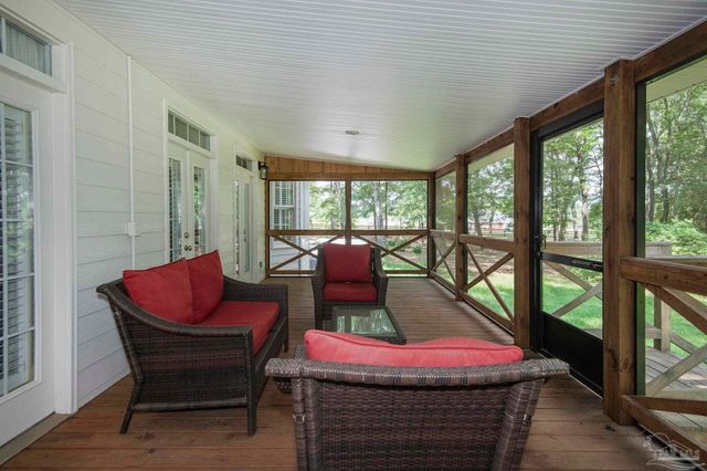 151 Mockingbird Ln, Atmore, AL 36502