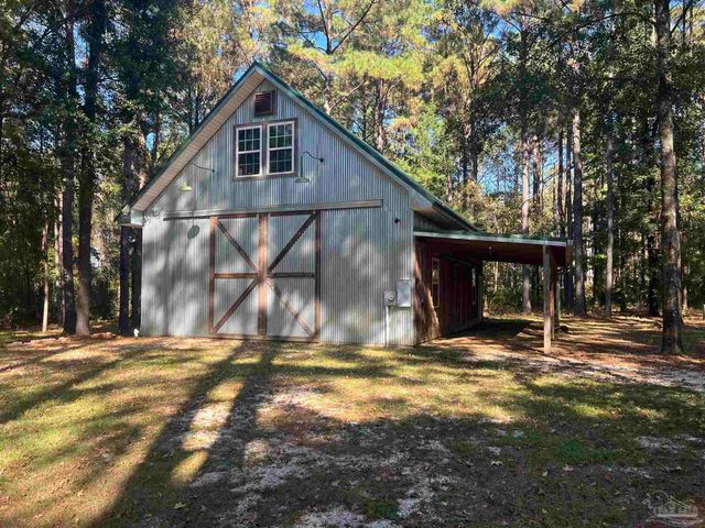 151 Mockingbird Ln, Atmore, AL 36502