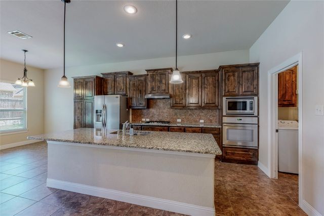 10512 Wagon Wheel Way, Mckinney, TX 75072