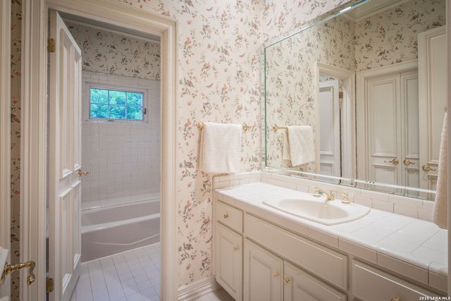 21759 Forest Waters, Garden Ridge, TX 78266