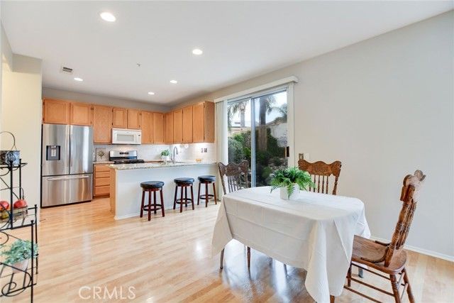 5744 Tamarisk Way, Fontana, CA 92336