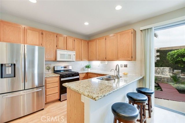 5744 Tamarisk Way, Fontana, CA 92336